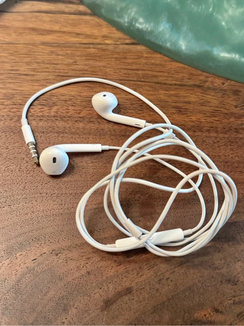 Apple - Classic EarPods (3.5mm Headphone Plug) White Headphones